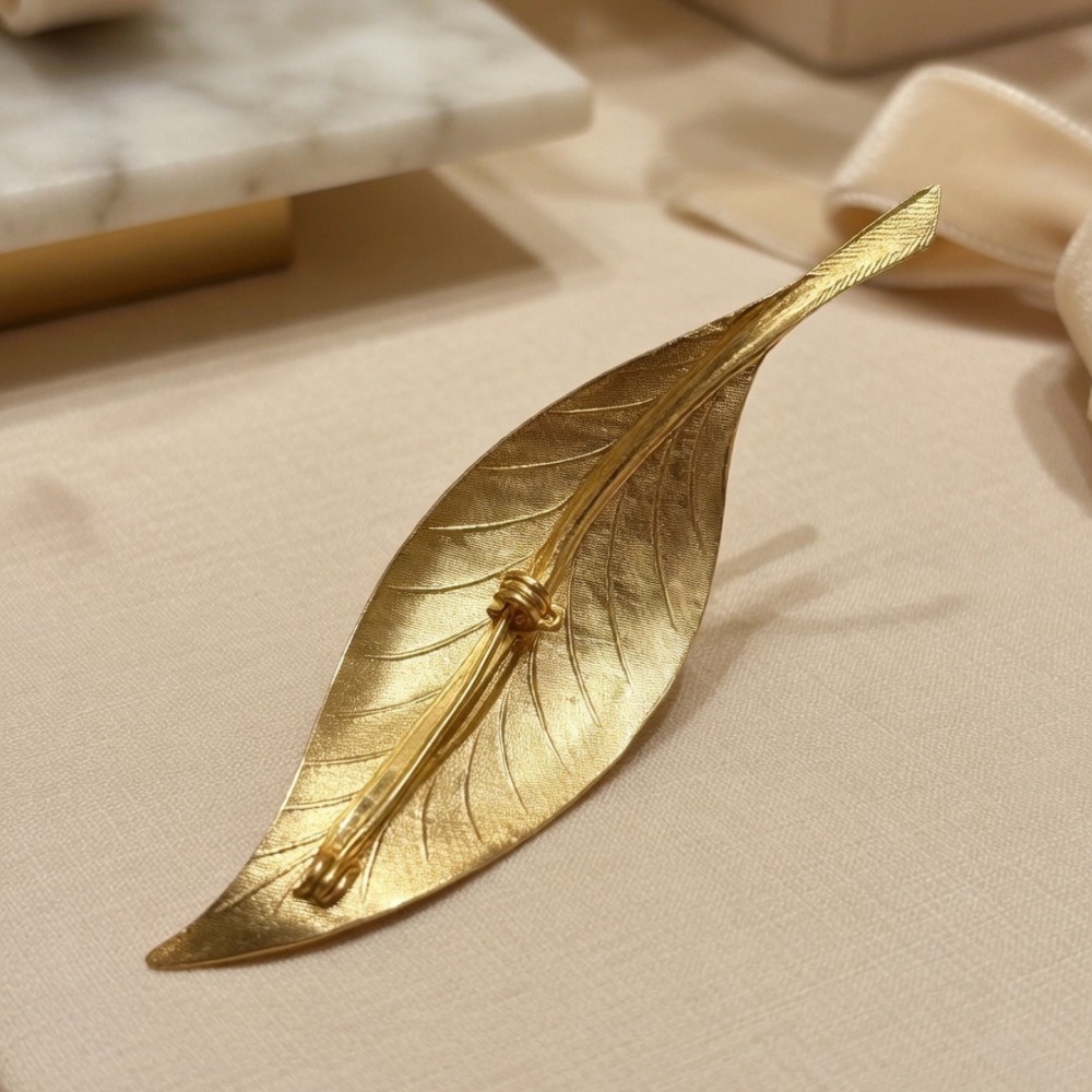 Vintage Gold Tone Curved Leaft with Faux Pearl Accent Brooch Pin Lapel - Picture 3 of 3